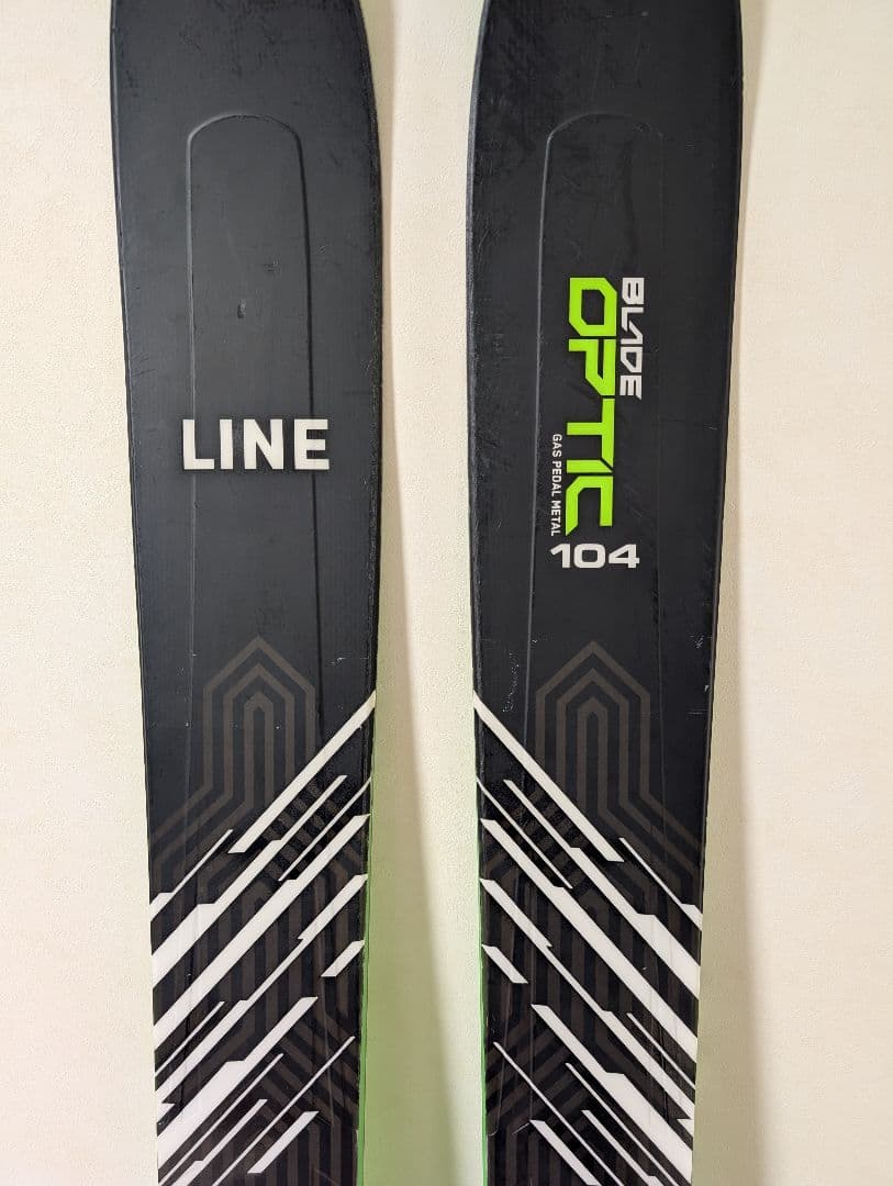 LINE BLADE OPTIC 104 スキー板　マーカーグリフォン付