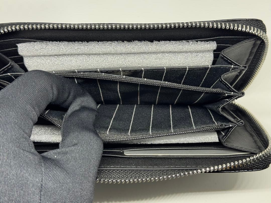 【新品未使用】Vivienne Westwood ブラック 長財布