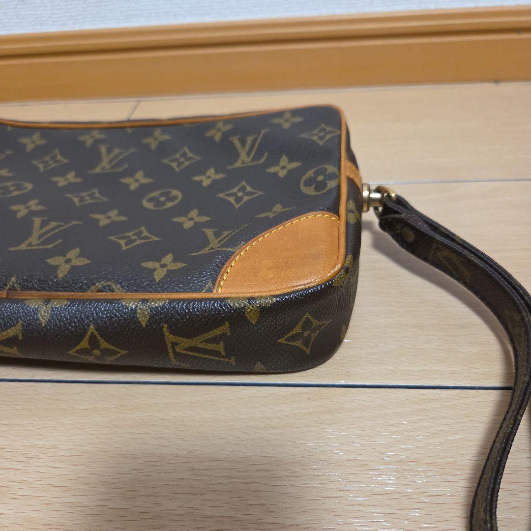 Louis Vuitton モノグラム　セカンドバッグ