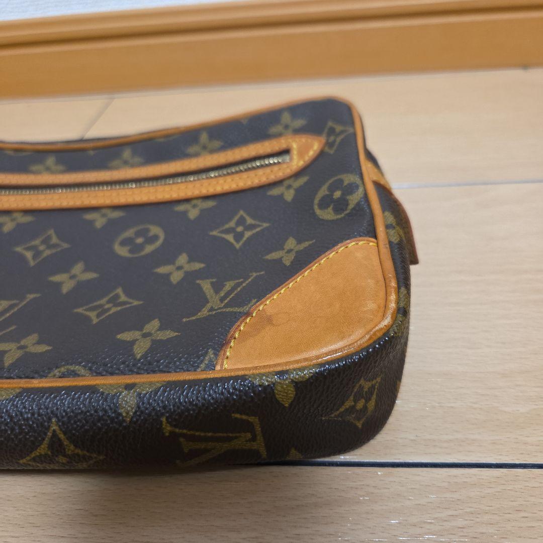 Louis Vuitton モノグラム　セカンドバッグ