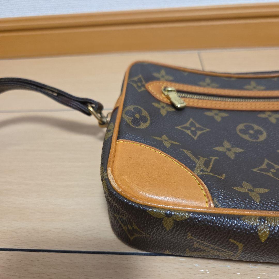 Louis Vuitton モノグラム　セカンドバッグ