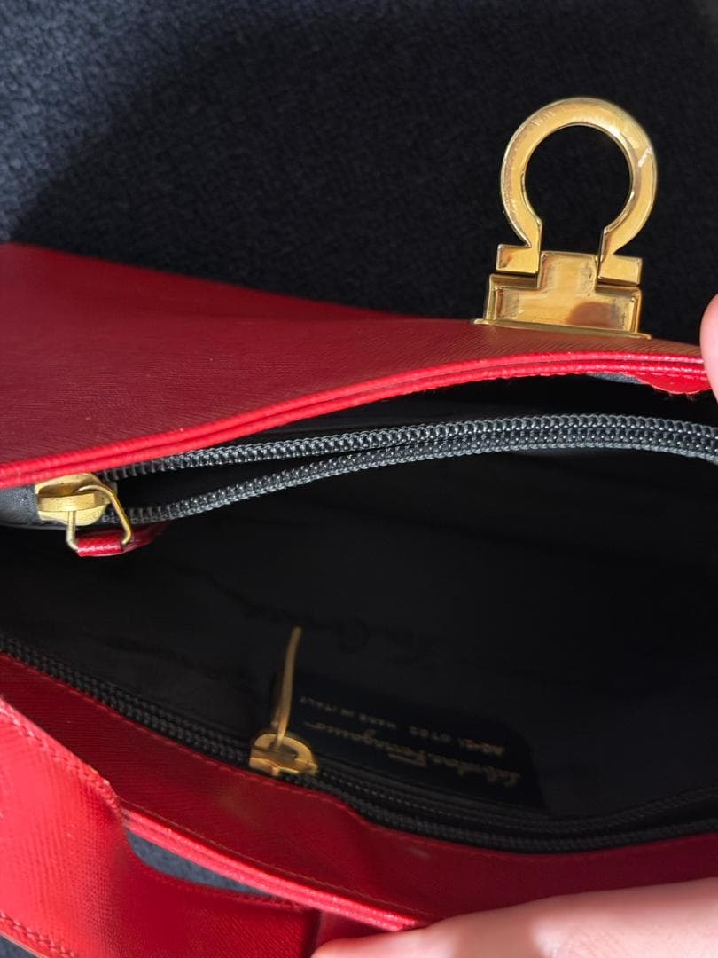 Salvatore Ferragamo フェラガモ ガンチーニ ショルダーバッグ