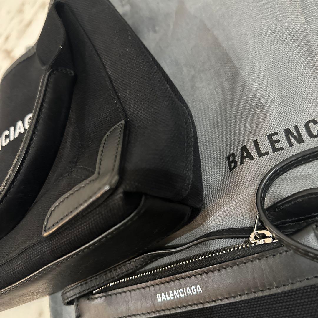 バレンシアガ　トートバッグ