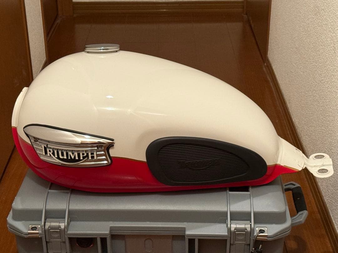 Triumph スクランブラー900 ガソリンタンク