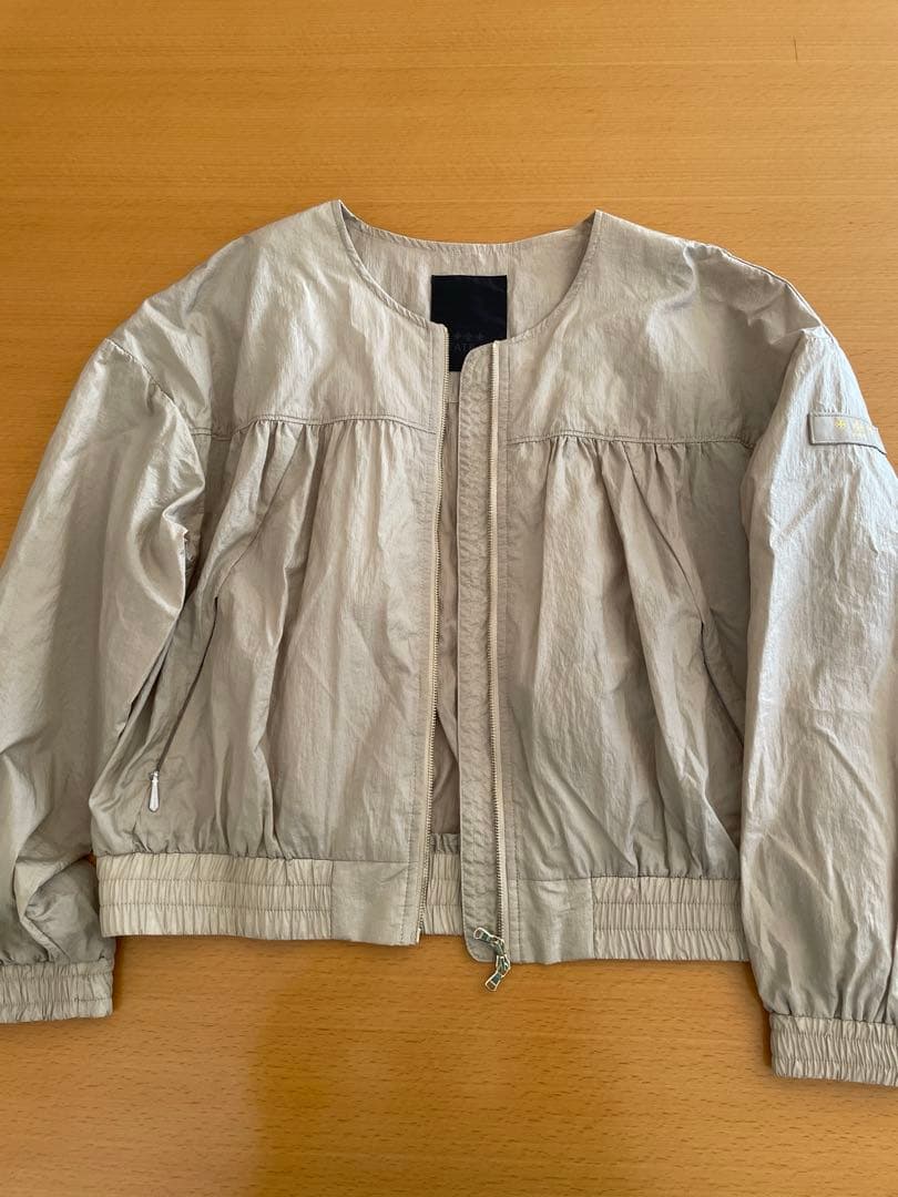 TATRAS ブルゾンノーカラー　アーサ AZHA ベージュ サイズ3☆美品