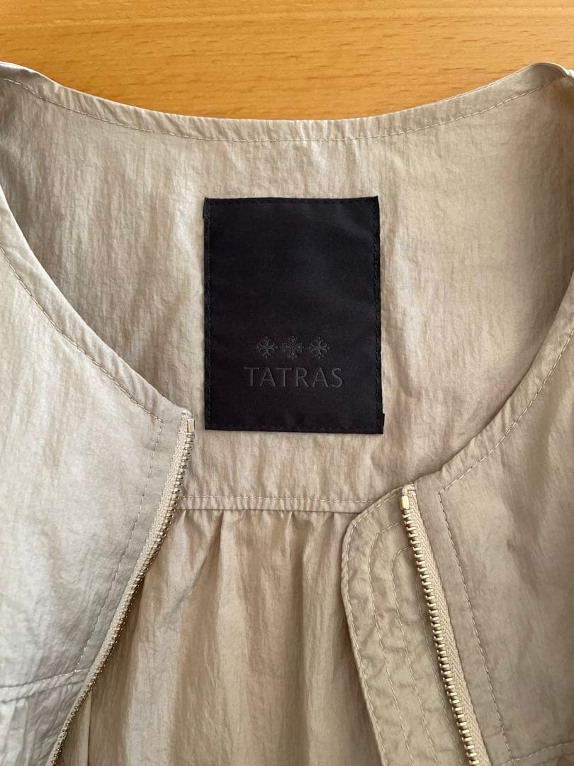TATRAS ブルゾンノーカラー　アーサ AZHA ベージュ サイズ3☆美品