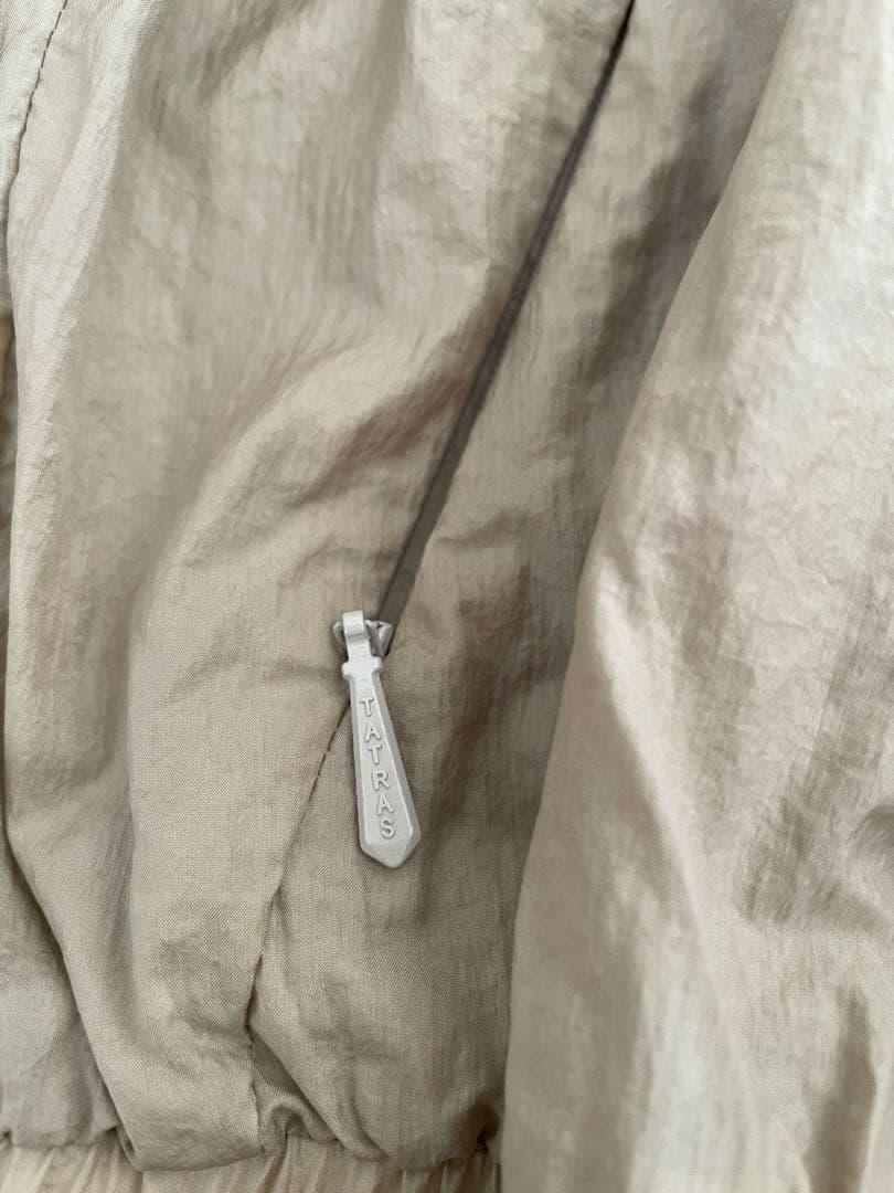 TATRAS ブルゾンノーカラー　アーサ AZHA ベージュ サイズ3☆美品
