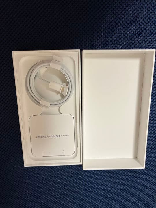 iPhonese第2世代SIMフリー