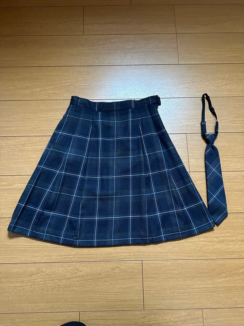 サイドプリーツウールチェックスカート&ネクタイ