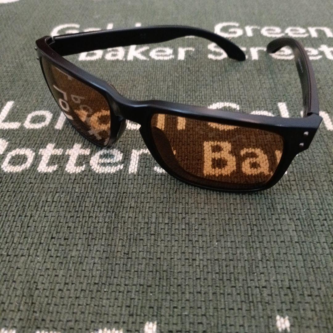 OAKLEY　HOLBROOK　ラスターオレンジ