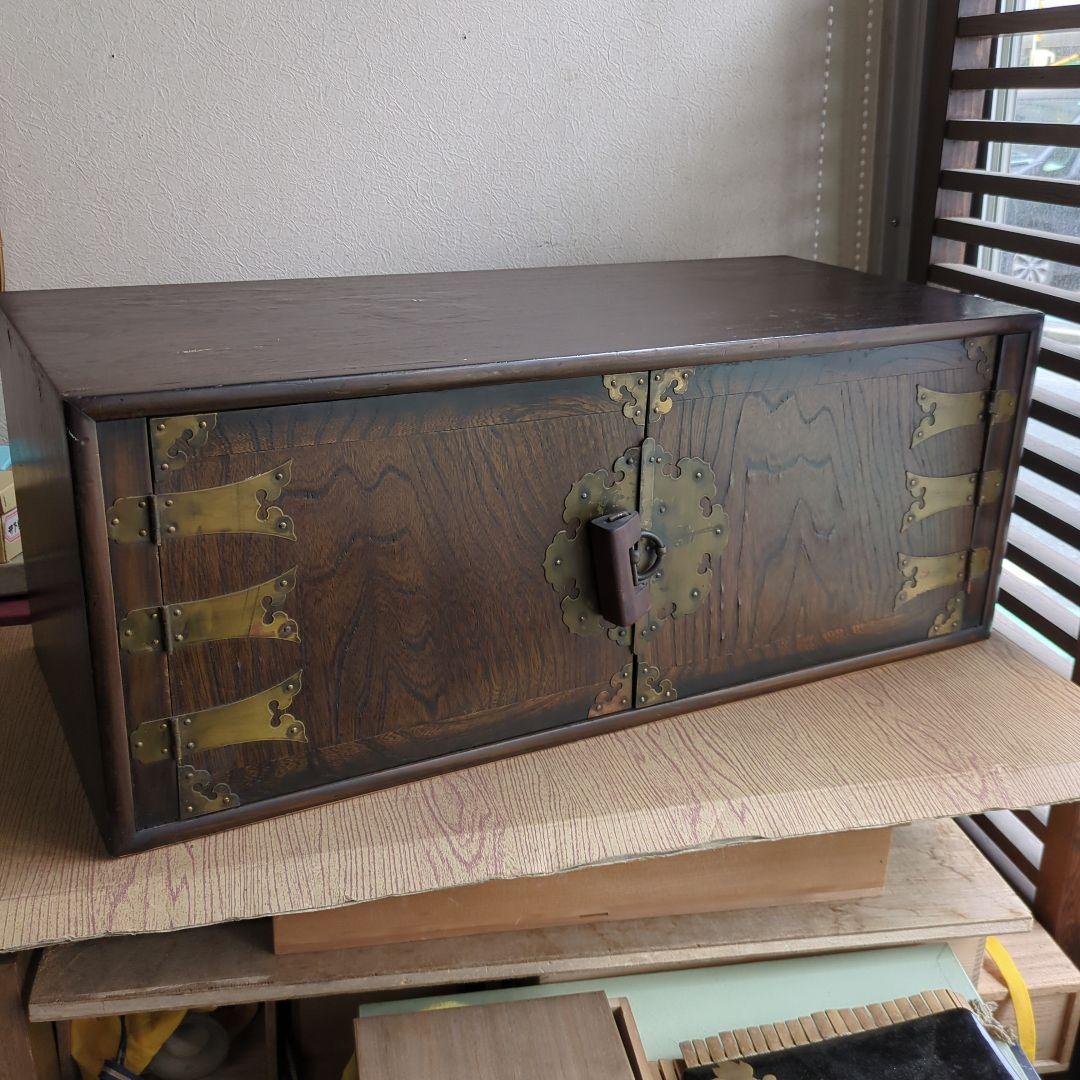 アンティーク 箪笥 李朝 棚 鍵付 飾り棚 金具 ローボード 木製