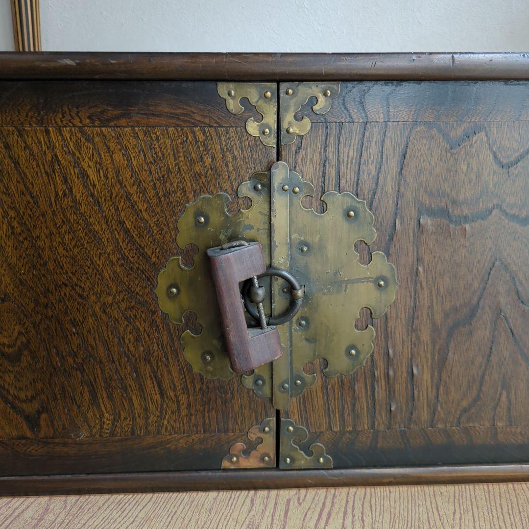 アンティーク 箪笥 李朝 棚 鍵付 飾り棚 金具 ローボード 木製
