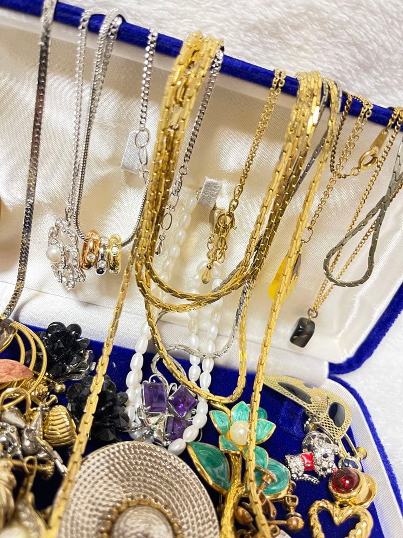 遺品整理 アクセサリー 大量 まとめ ヴィンテージ レトロ