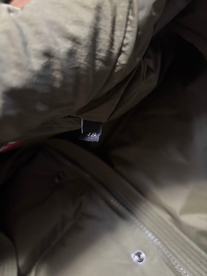 美品) DIESEL オリーブ　ダウンベスト　48(L相当)