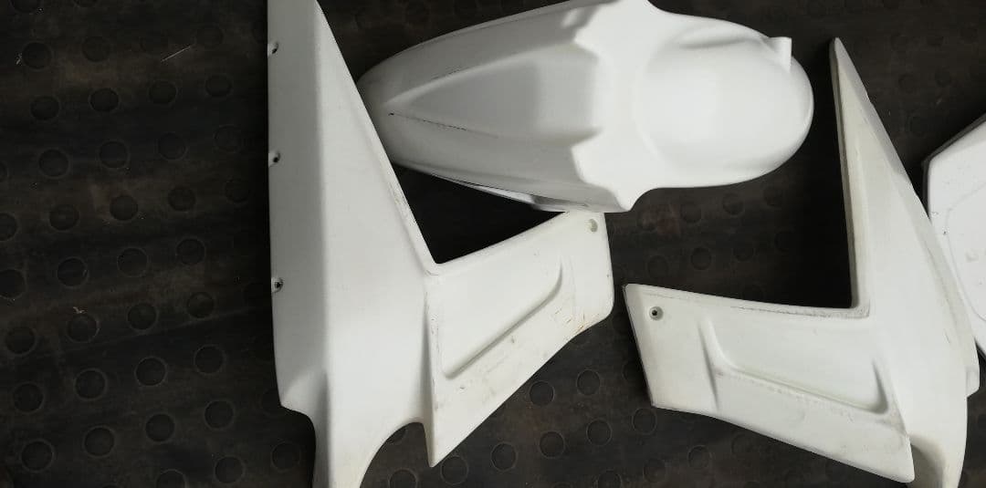 マジェスティ　sj03 b ,c シリーズ　カムストック　新品カウルセット