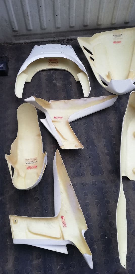 マジェスティ　sj03 b ,c シリーズ　カムストック　新品カウルセット