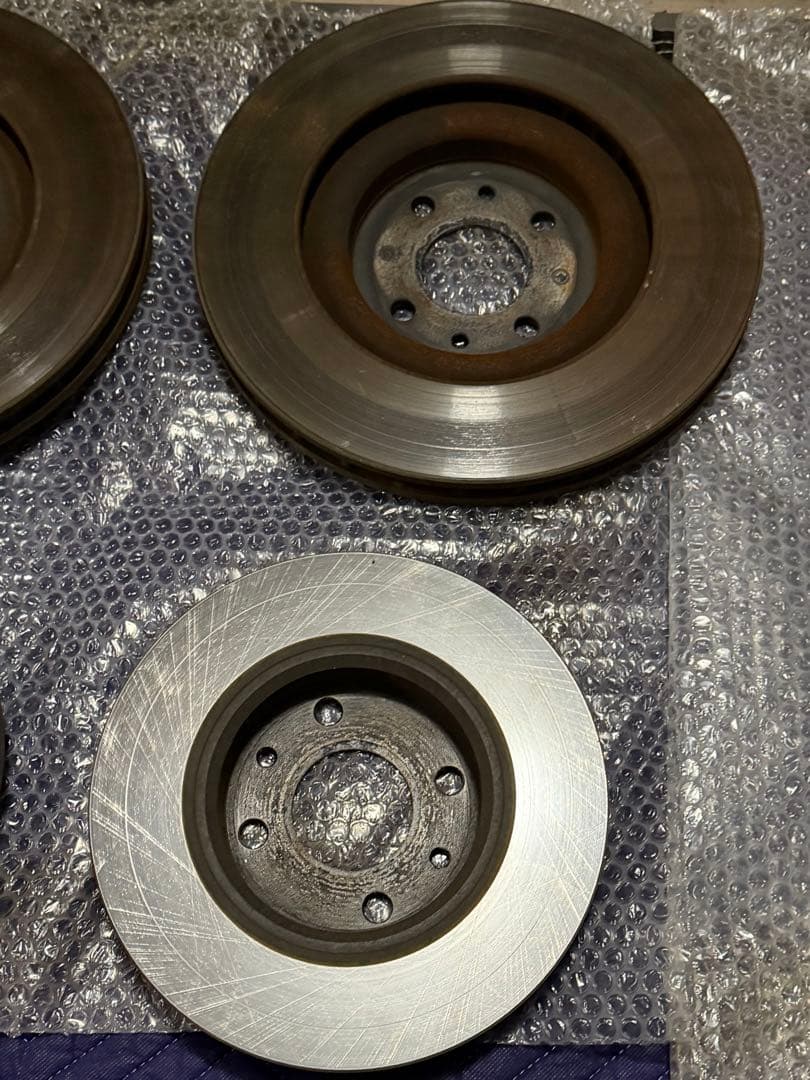 アバルト595 ブレーキローター&ASSO 低ダスト　ストリートパッド