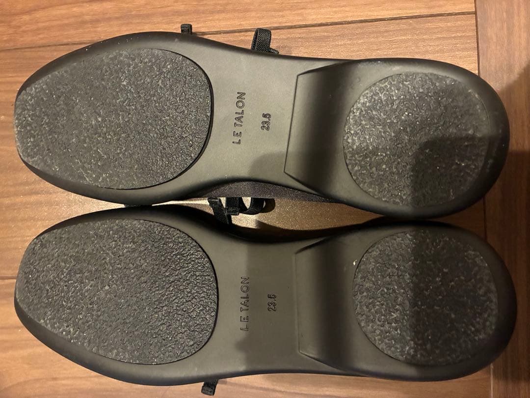 値下げ中！美品　ルタロンWリボンブラック フラットシューズ