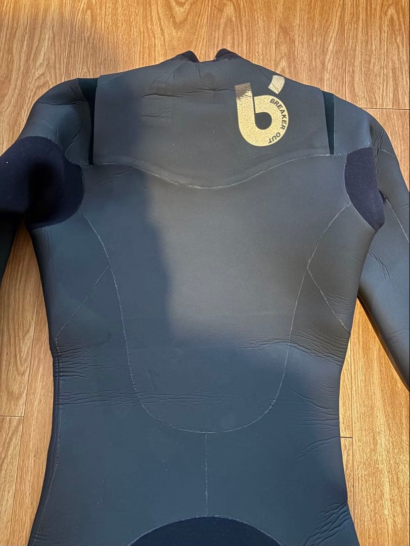 ブレイカーアウト セミドライ ウェットスーツ5mm ML相当