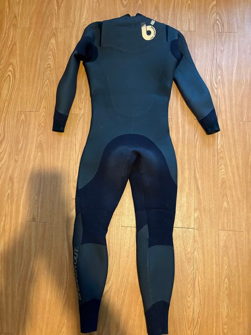 ブレイカーアウト セミドライ ウェットスーツ5mm ML相当