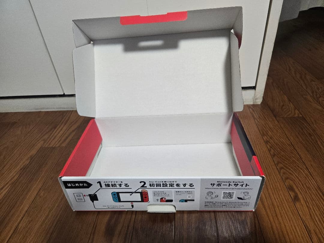 任天堂　Switch 通常版本体　【プロコン・ケース・128GB SD付き】