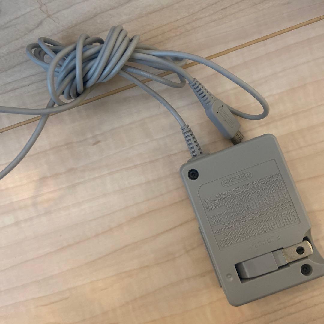 【最終値下げ】ニンテンドー3DS本体（赤・黒）とゲームソフトセット（充電器有）