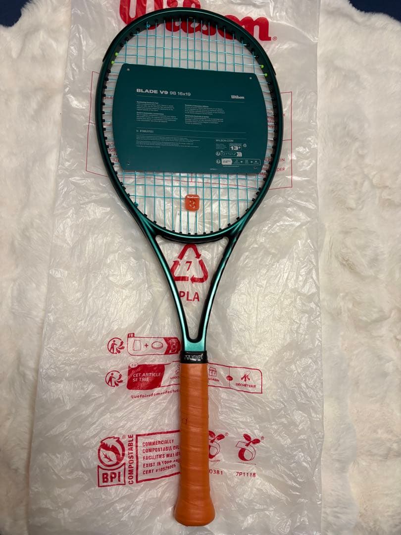 Wilson Blade V9 16x19 テニスラケット 美品