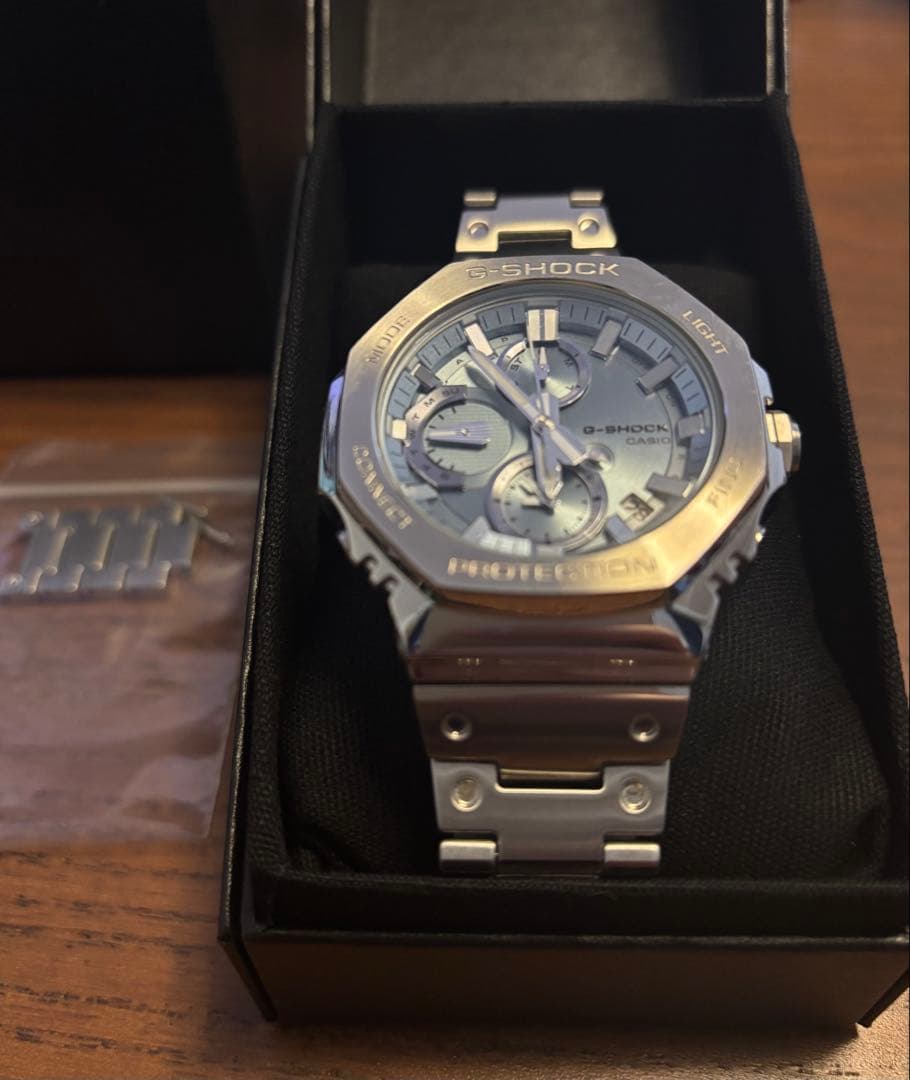 フルメタル G-SHOCK GMC-B2100AD-2AJF アイスブルー