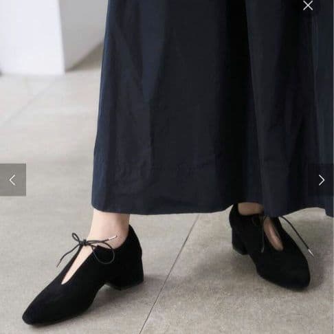 【極美品】今季最新 ブラック パンプス サイズ 23.5 ルタロン