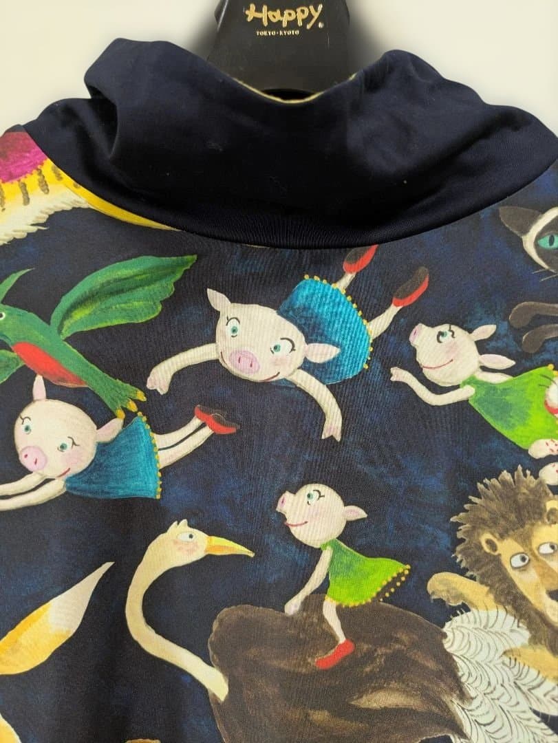 99mamaです。オレボレブラ♥️ぶたさんカラフル動物プリントネイビー