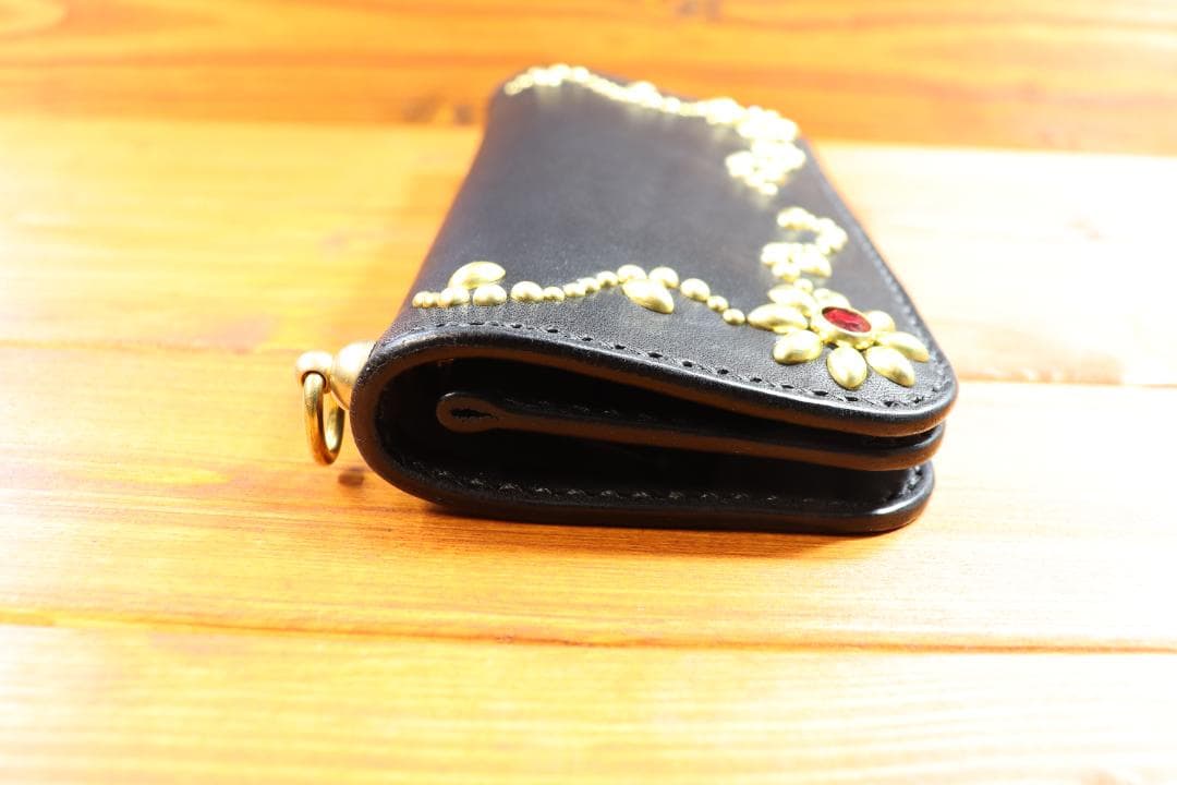 ☆フラワー　スタッズロングウォレット　☆