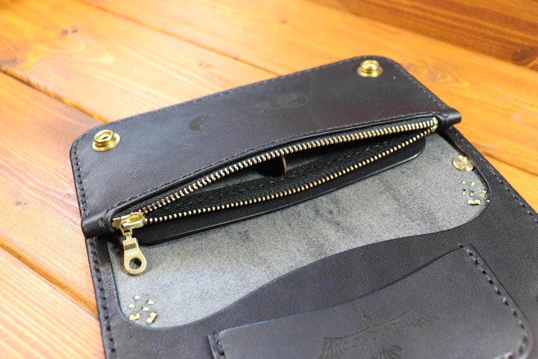 ☆フラワー　スタッズロングウォレット　☆