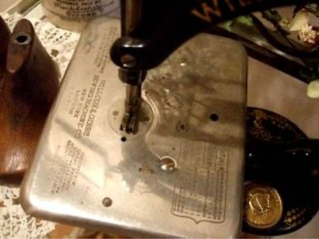 その他 Antique Sewing Machine Wilcox & Gibbs