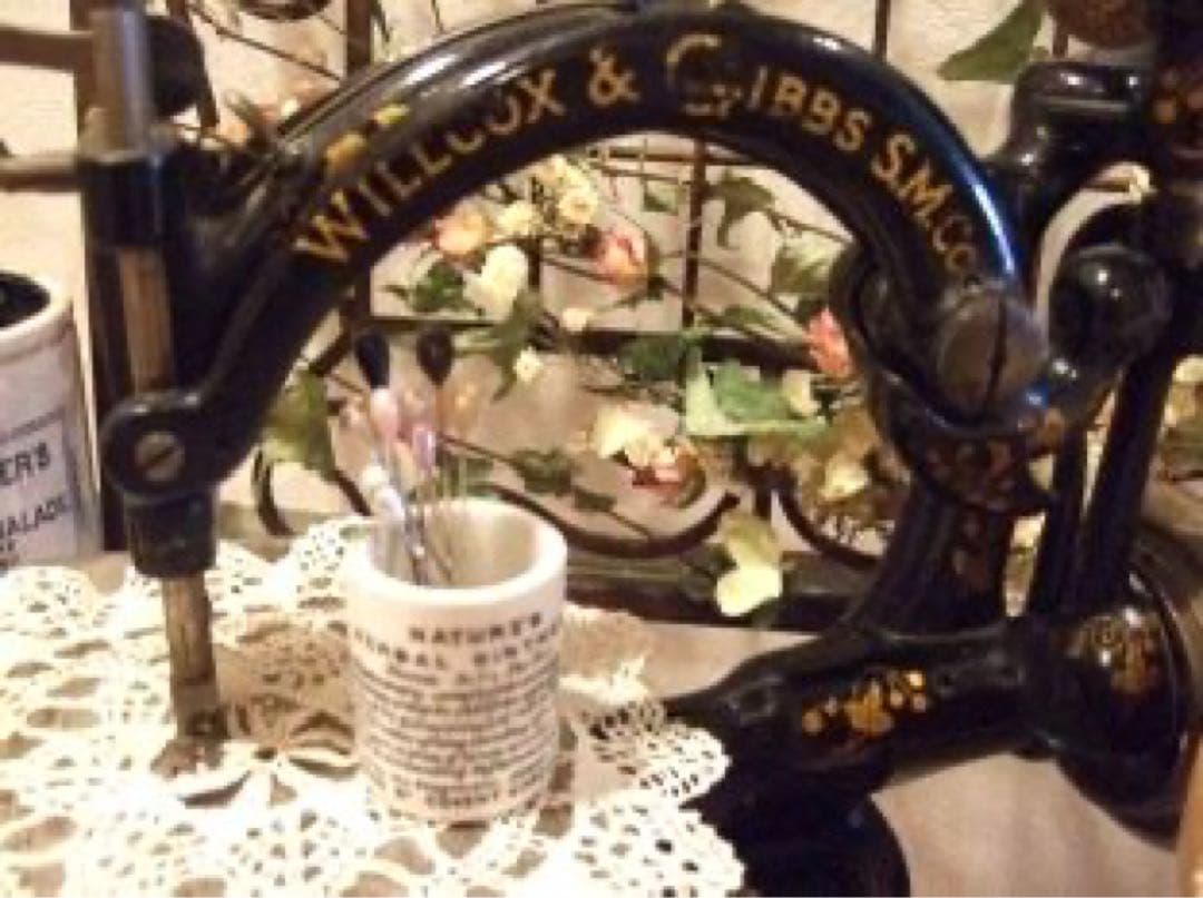 その他 Antique Sewing Machine Wilcox & Gibbs