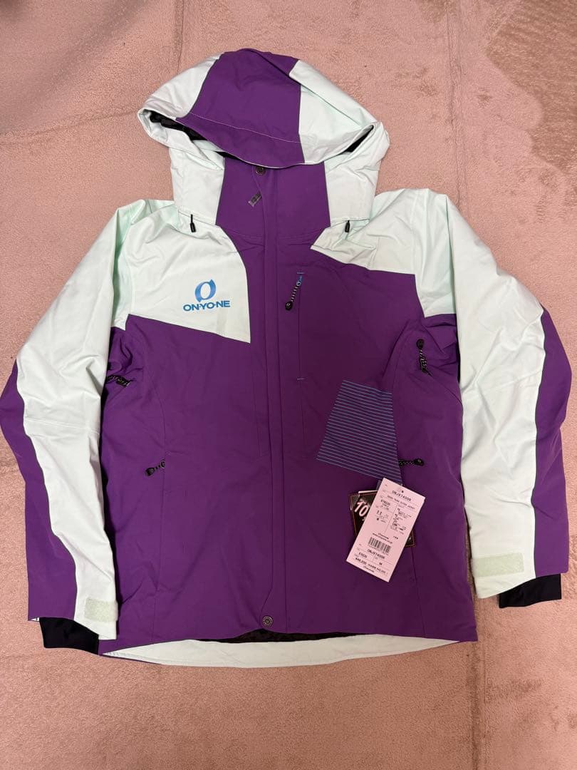 【新品未使用】ONYONEウェア　上下セット　Mサイズ