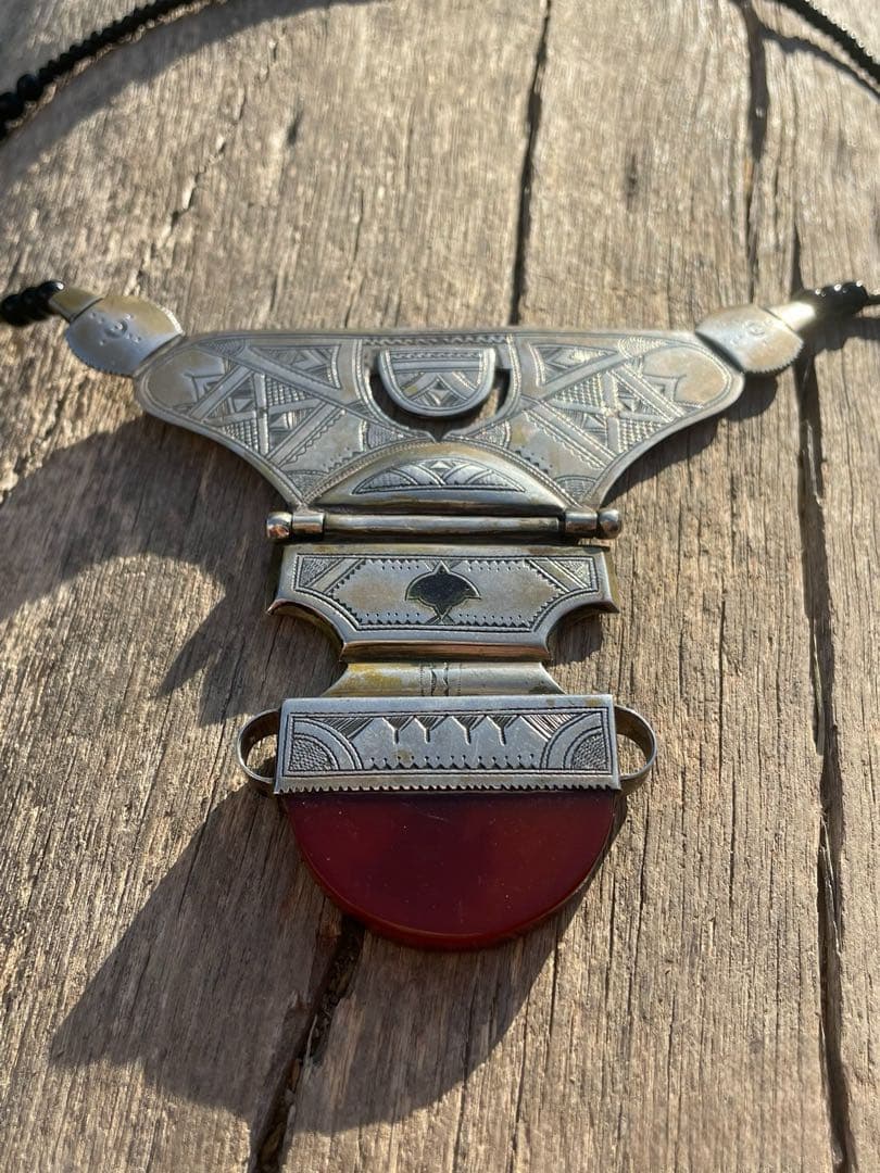 トゥアレグ 赤瑪瑙黒檀トライバルヴィンテージネックレス