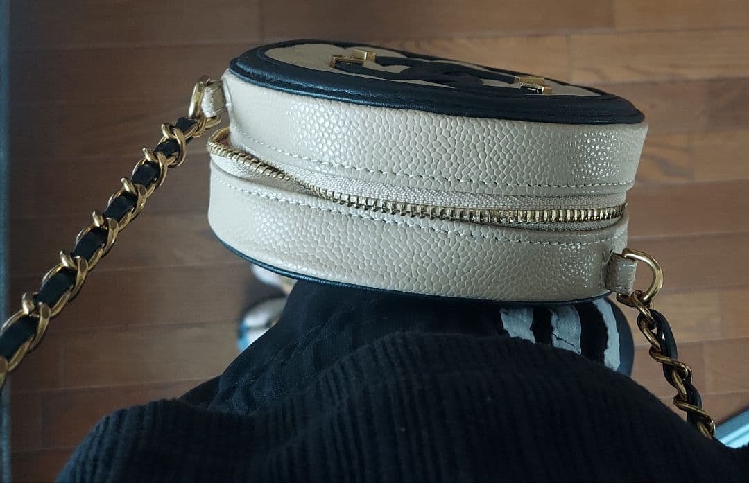 CHANELノベルティー ラウンド型ショルダーバッグ