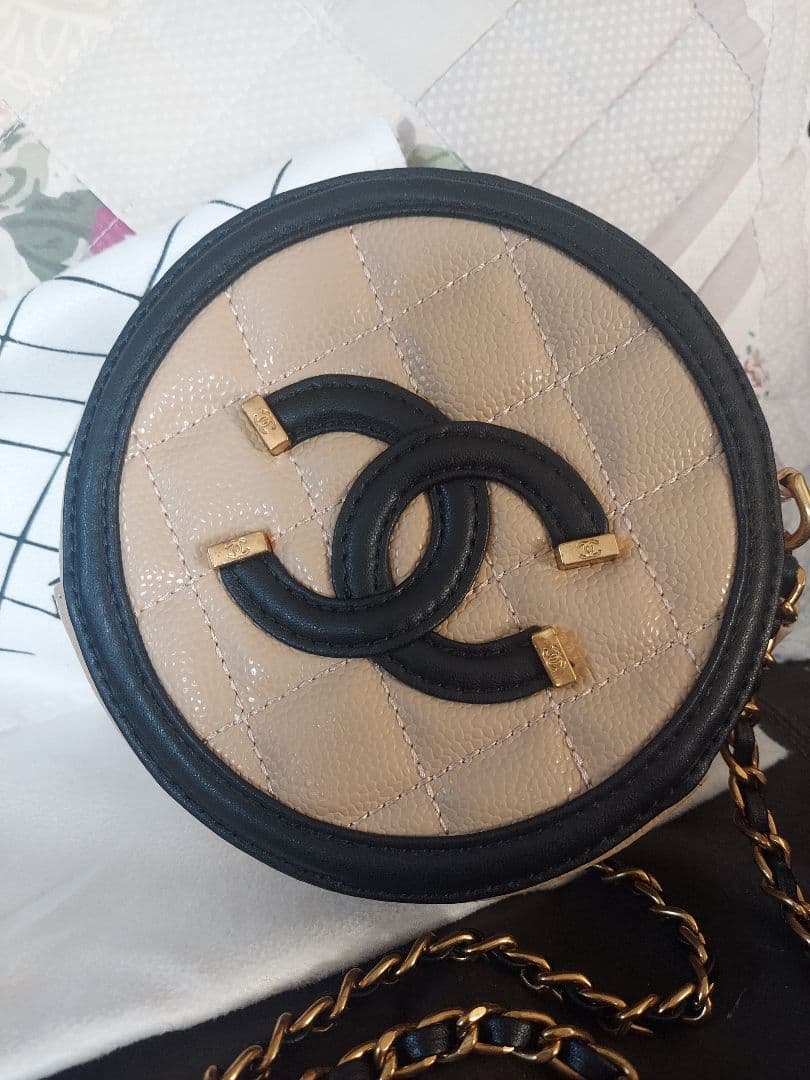 CHANELノベルティー ラウンド型ショルダーバッグ