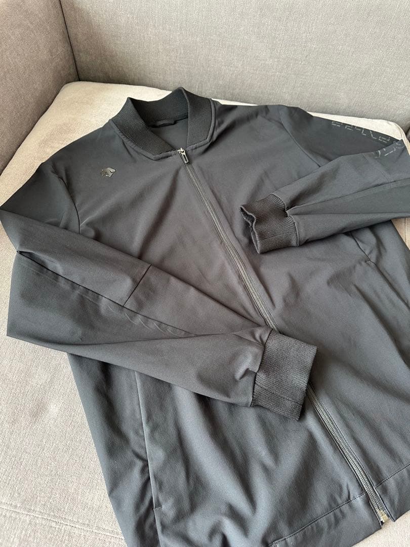 美品【デサントゴルフ】メンズ フルジップボンバージャケット