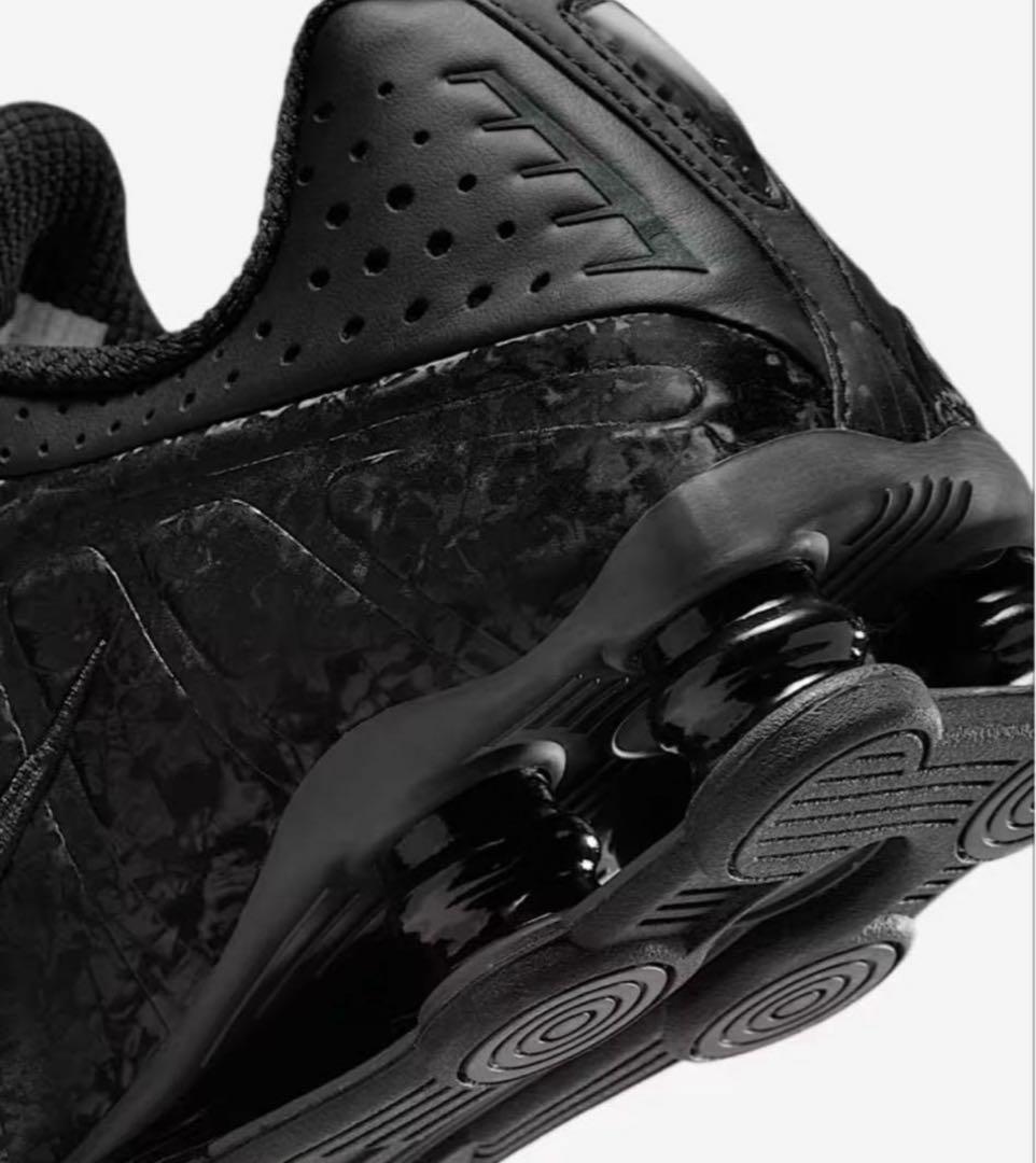 Nike Women's Shox R4 Black Floral ショックス