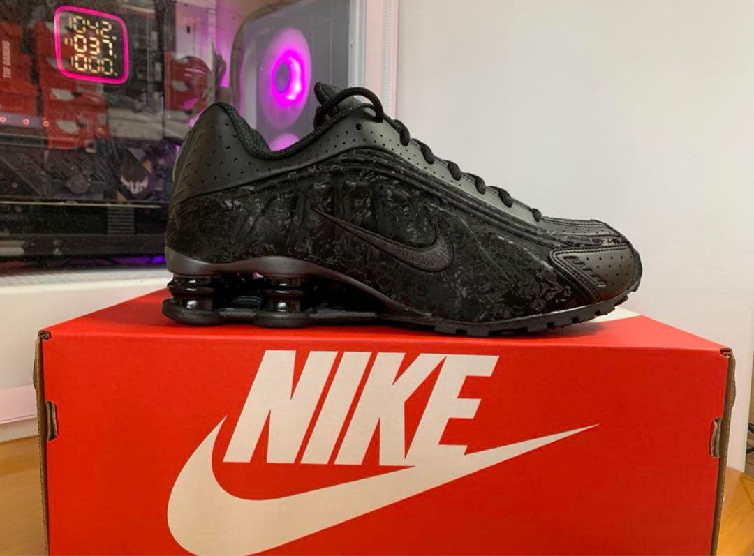 Nike Women's Shox R4 Black Floral ショックス