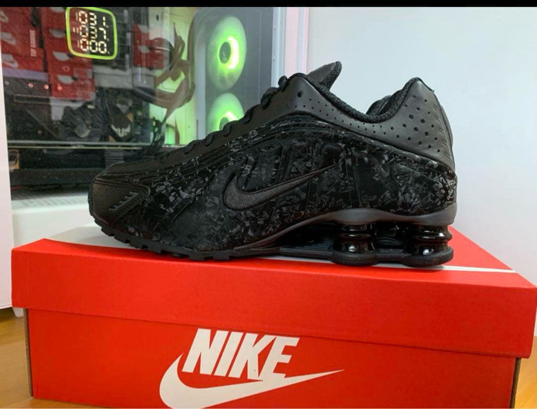 Nike Women's Shox R4 Black Floral ショックス