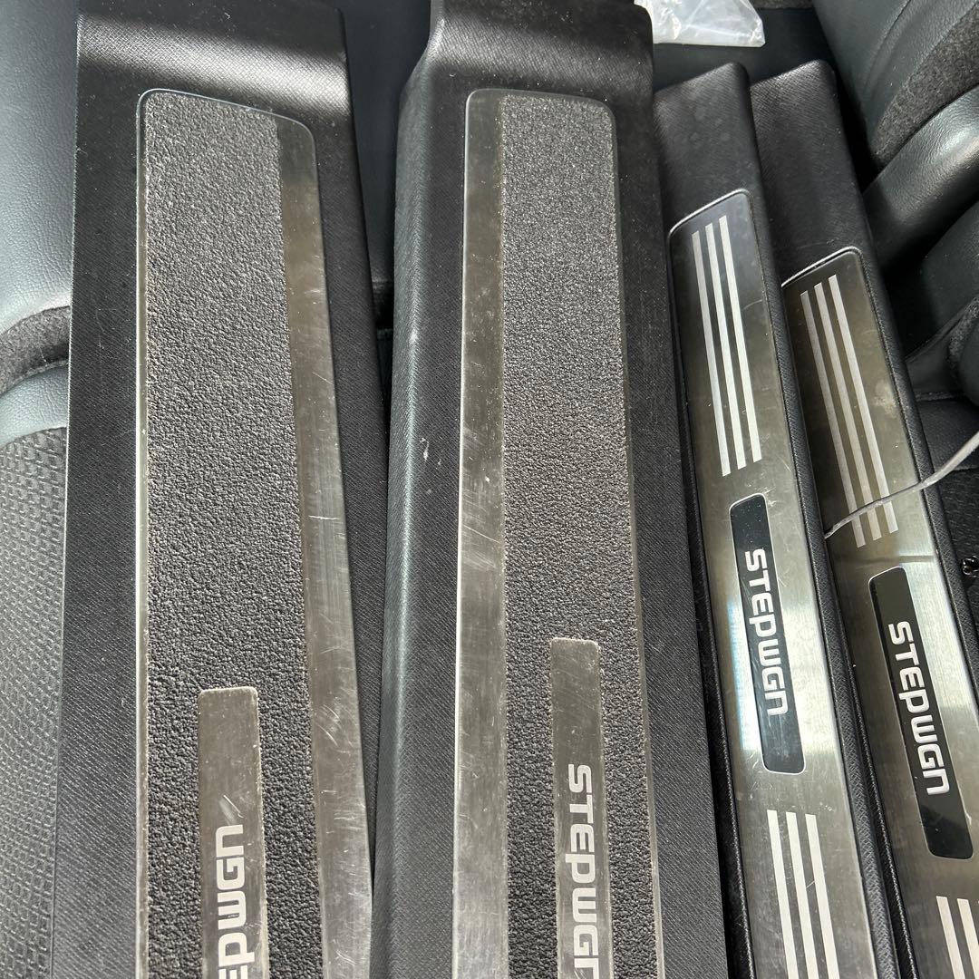 ホンダ純正 ステップワゴンrk型 スカッフプレート エントランスモールセット