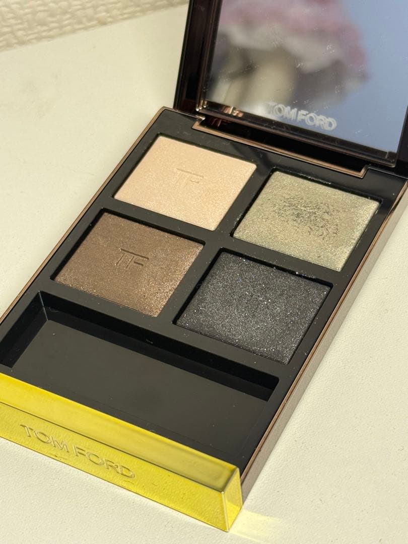 TOM FORD トム フォード アイシャドウ　05ダブルインデムニティー