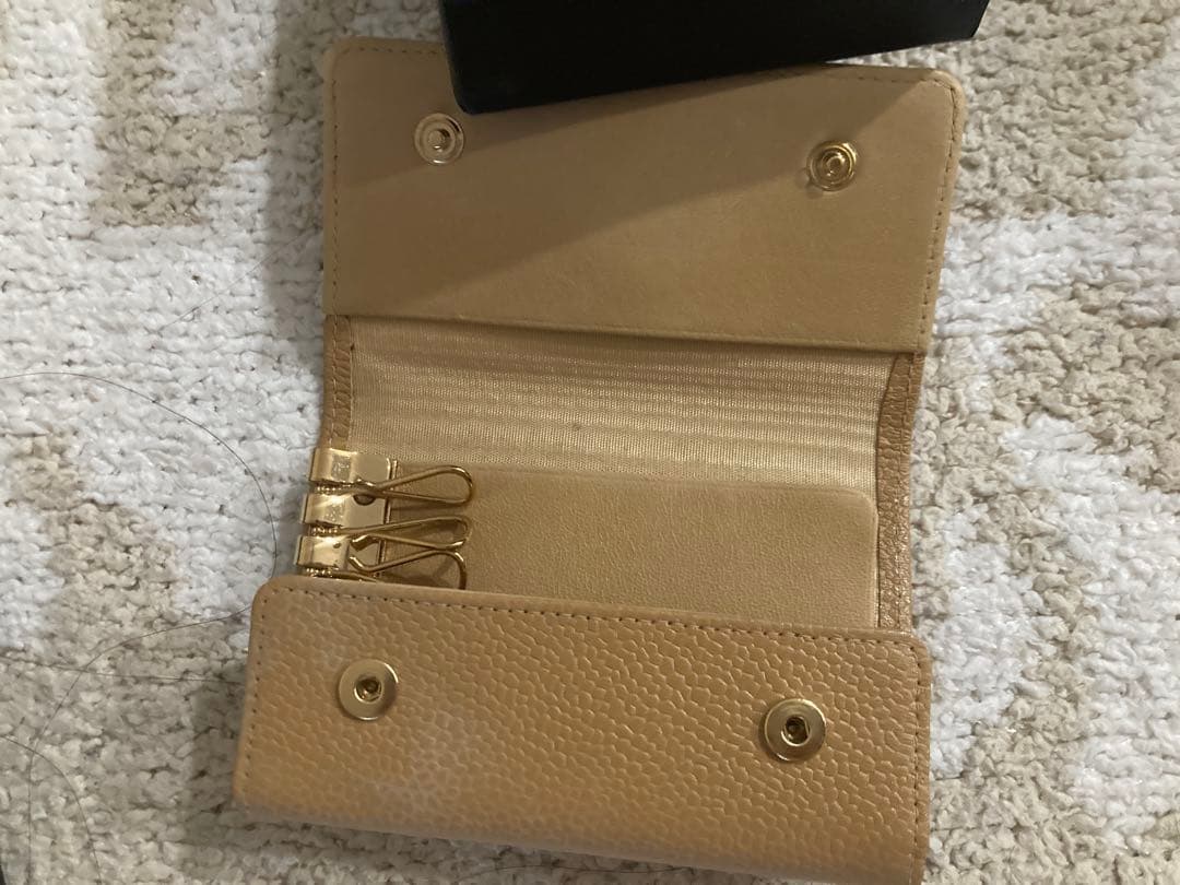 【菜奈】CHANEL ベージュ レザー キーケース