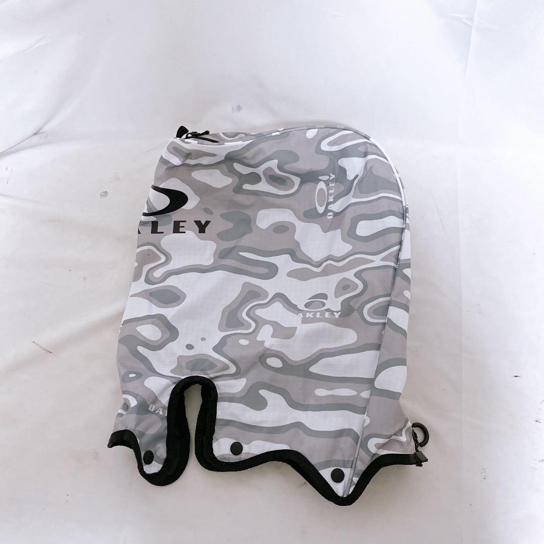 オークリー　スタンド付キャディバッグ　ホワイト　白　グレー　迷彩　カモフラージュ