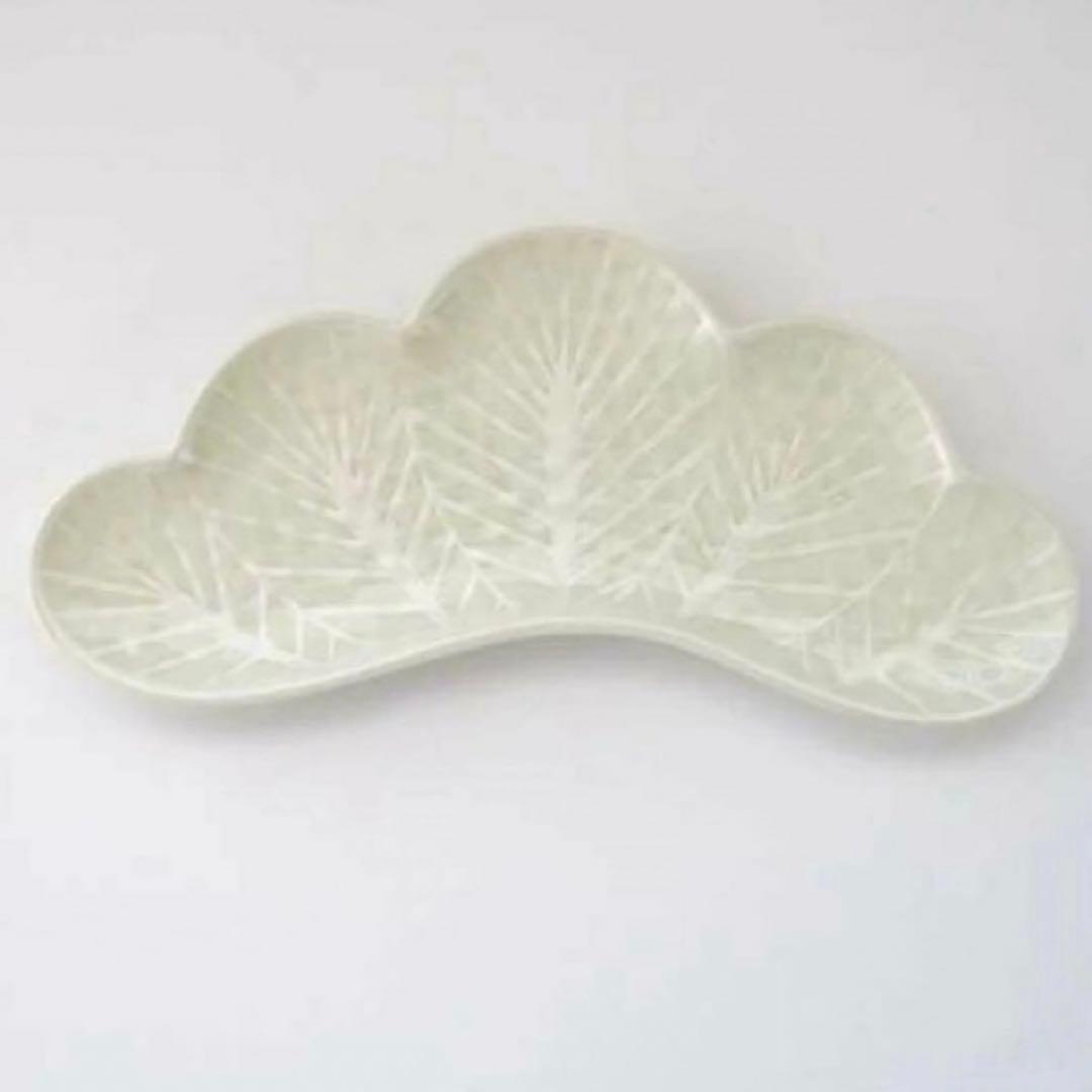 【新品】【大人気】有田焼幸楽窯　錦銀松葉形前菜皿3枚セット　縁起物