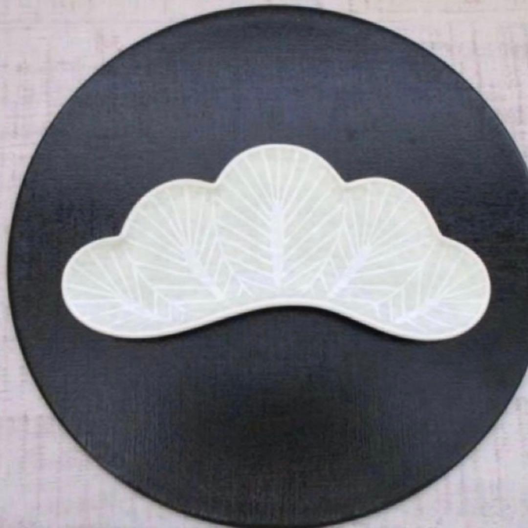 【新品】【大人気】有田焼幸楽窯　錦銀松葉形前菜皿3枚セット　縁起物