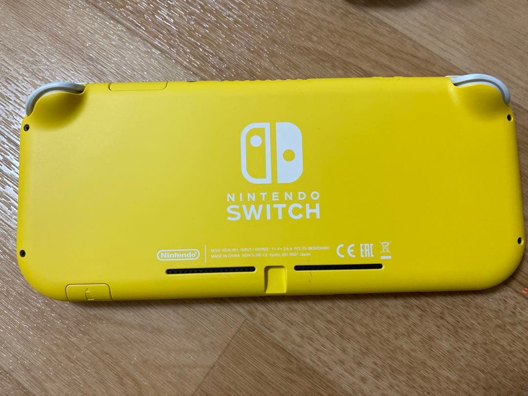 Nintendo Switch Lite イエロー ソフト(あつ森)付き