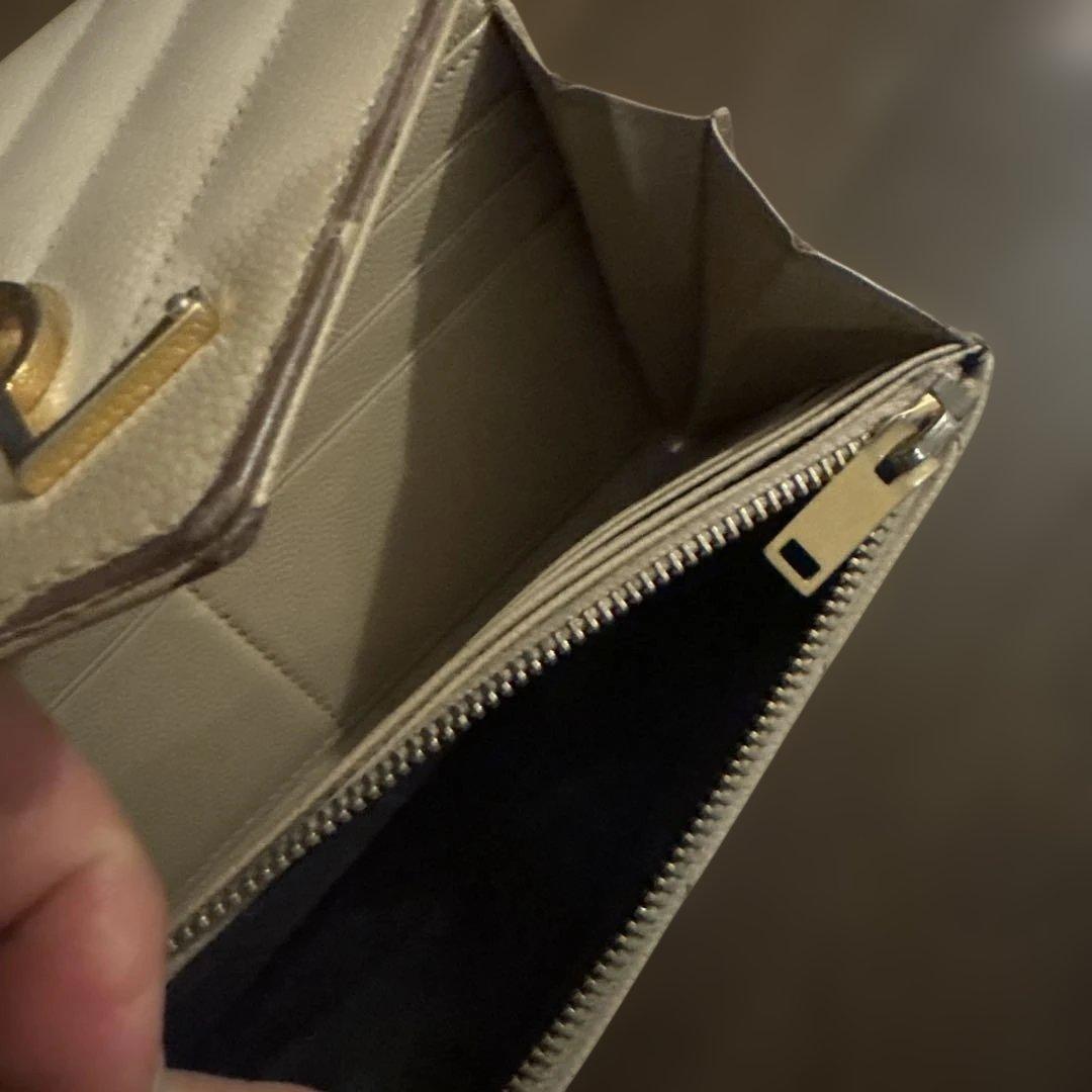 YSL ベージュ キルティング 長財布